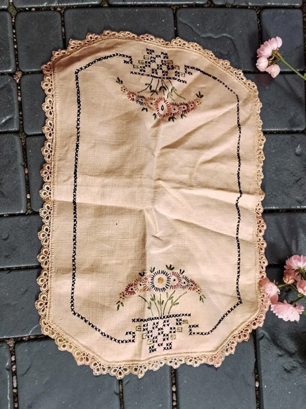 Hand-Embroidered Cream Floral Table Linen with Lace Edge